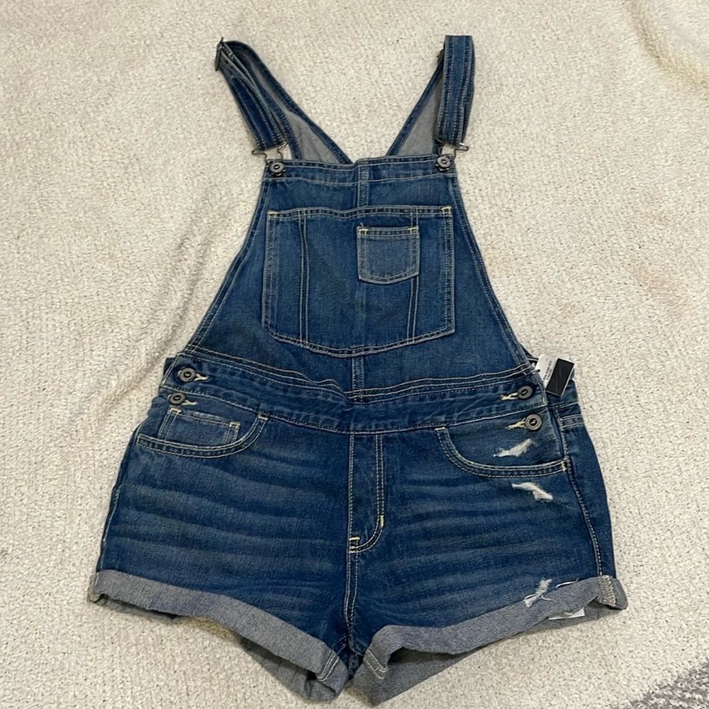 NWT- Hollister- girl’s M